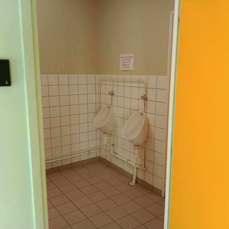 Maison du temps libre - Toilettes Hommes