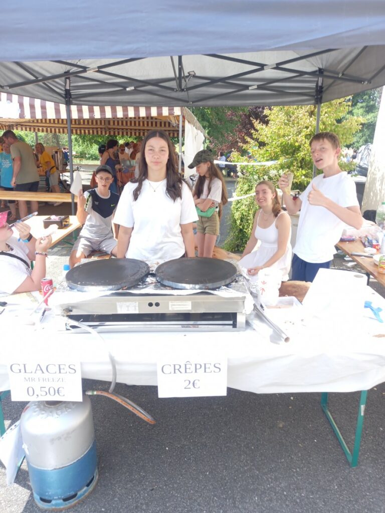 Les Young, en attendant les mangeurs de crêpes et glaces...