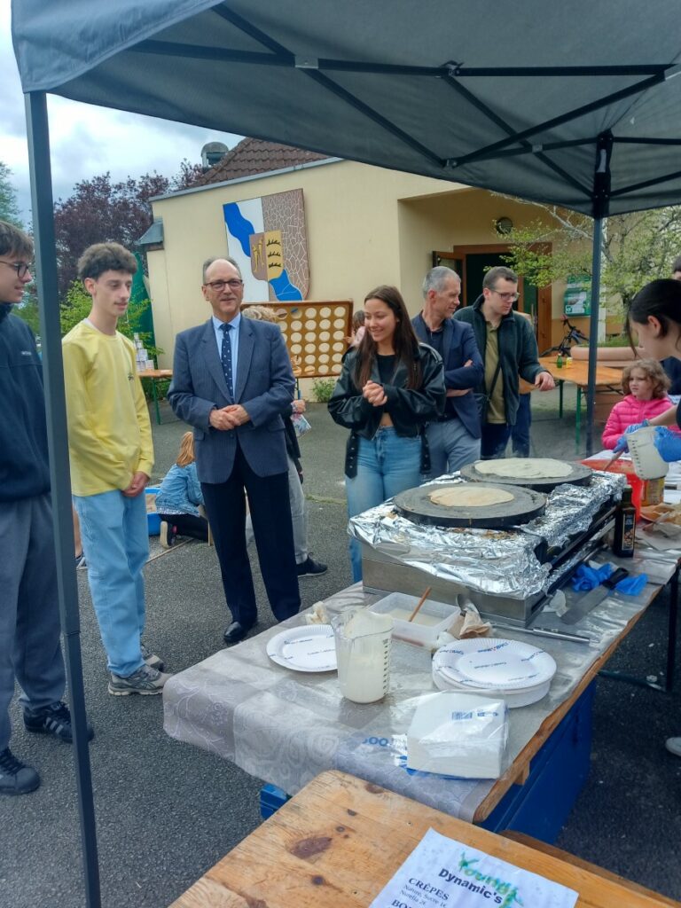 10 ans des Young - une petite crêpe monsieur le Sous-Préfet ?